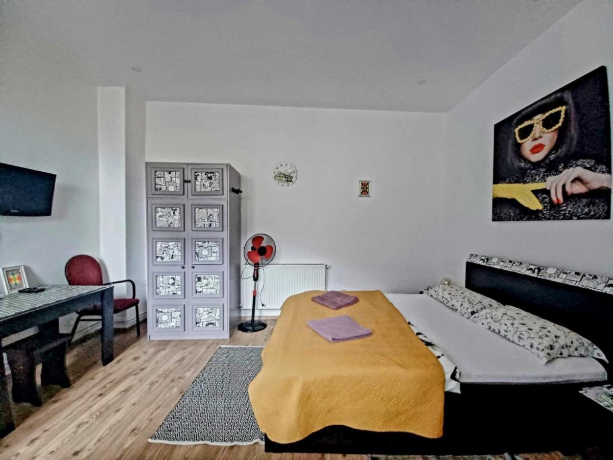 Brasov Central Studio Extérieur photo